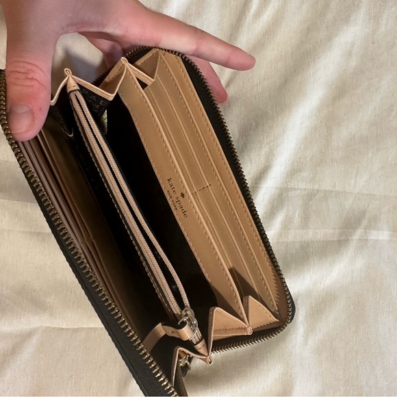 Kate Spade Wallet - Picture 2 of 3